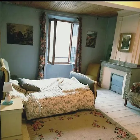 Riverside House Quillan